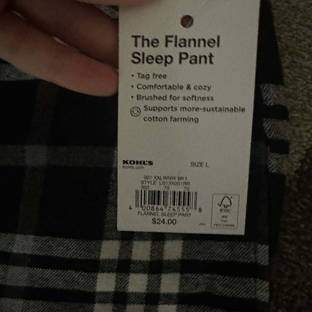 Men’s Large brand new with tags plaid pj pants